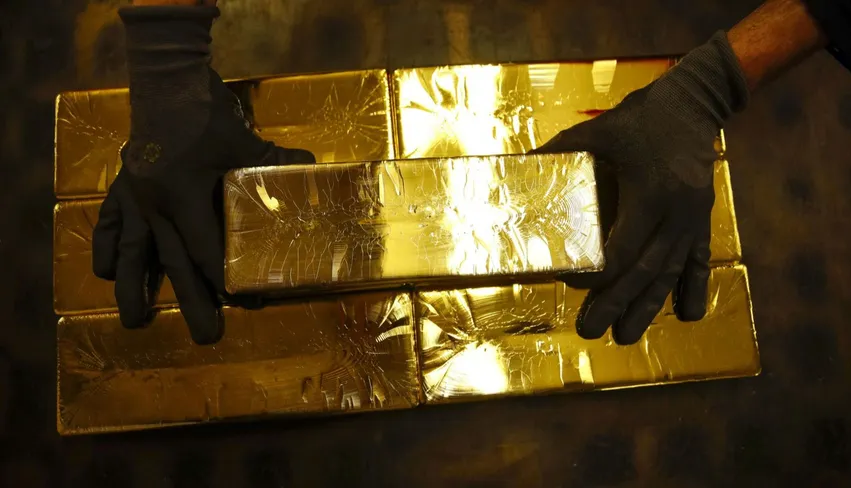 الذهب يتراجع مع بدء عطلة السنة القمرية في الصين