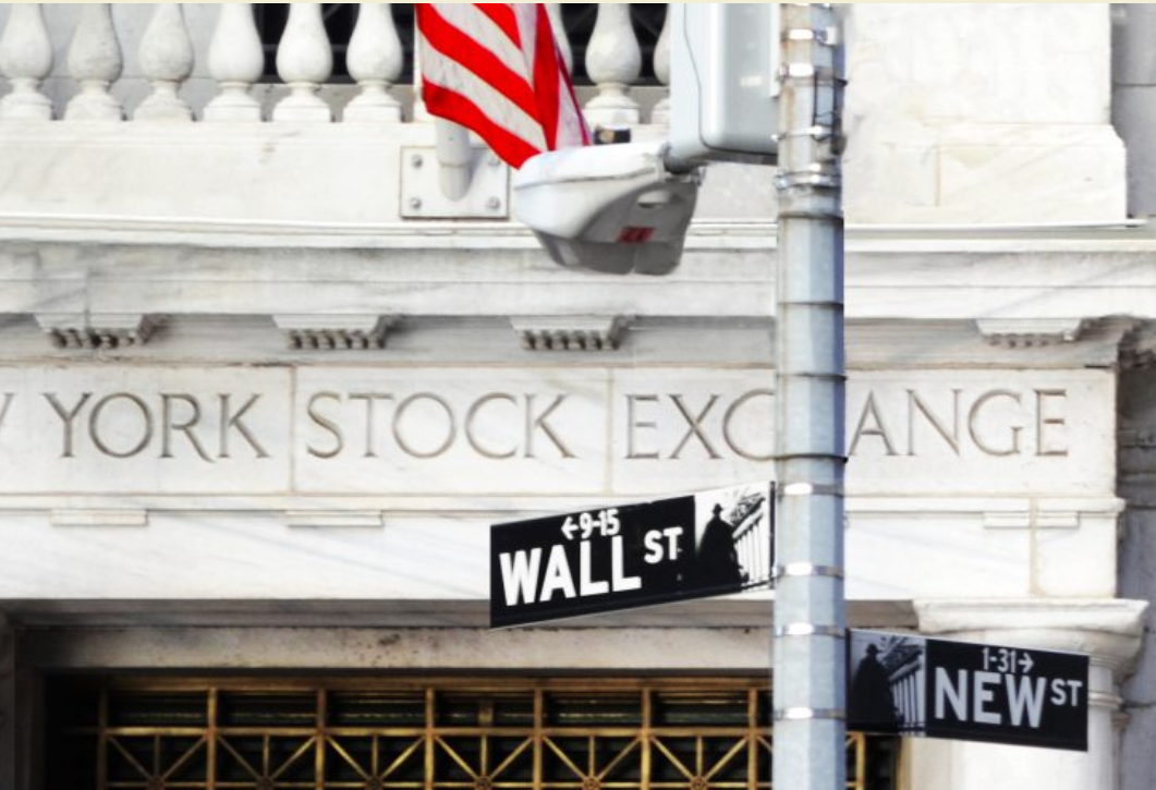 تراجع حاد في وول ستريت.. داو جونز يفقد نحو 800 نقطة مع تصاعد المخاوف من تداعيات حرب إيران