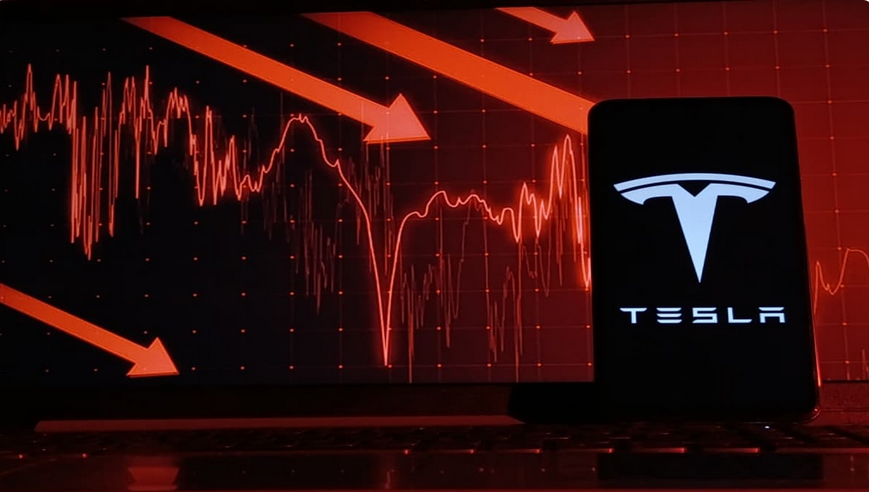 سهم تسلا يغلق عند مستوى قياسي ويرفع قيمتها السوقية فوق 1.6 تريليون دولار